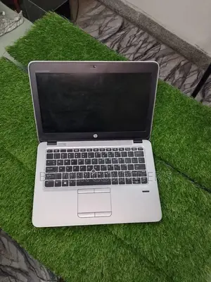 Laptop HP EliteBook 820 G3 4GB Intel Core i5 HDD 500GB
