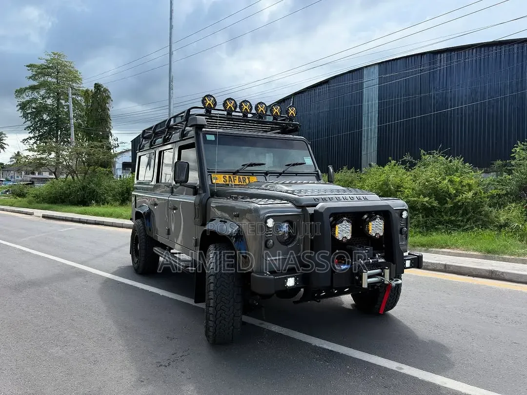 Land Rover Defender 2015 Gray
