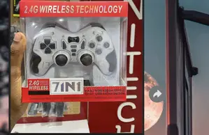 7 in 1 Wireless Gaming Pad for PC/Ps2/Ps3/