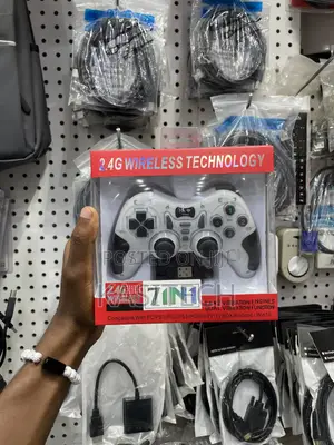 7 in 1 Wireless Gaming Pad for PC/Ps2/Ps3/
