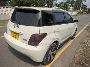Toyota IST 2005 White