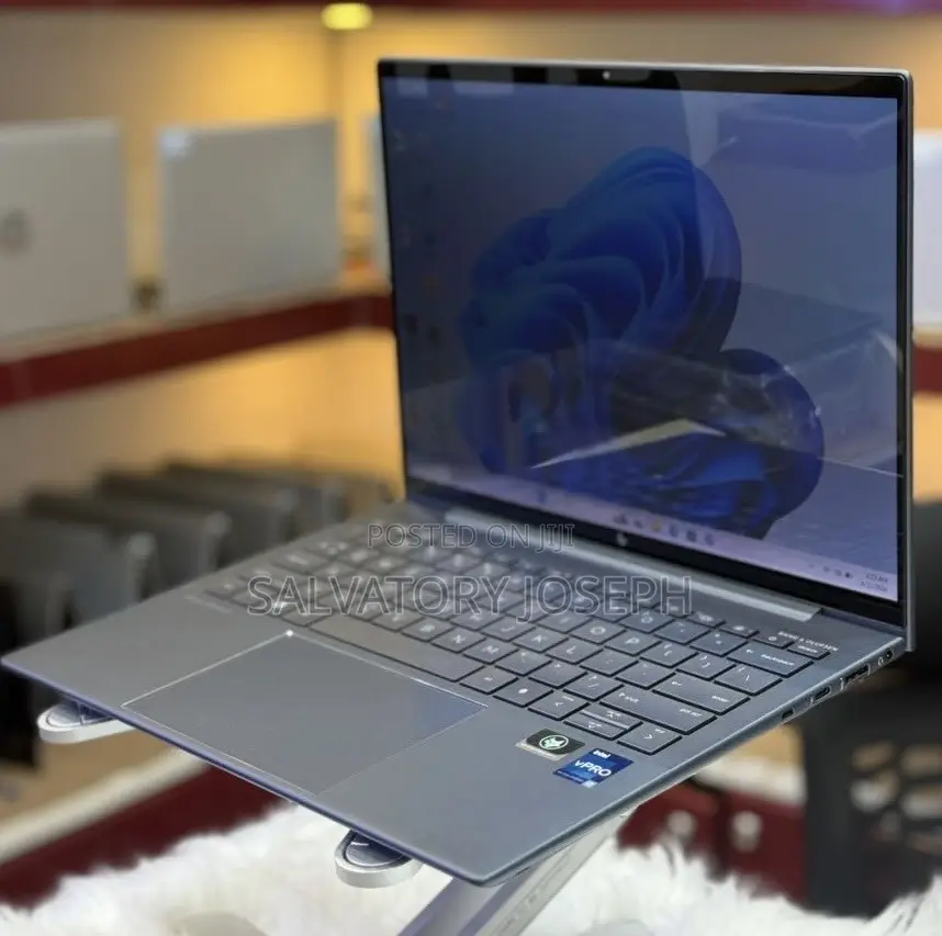 Laptop HP Dragonfly G3 32GB Intel Core i7 SSD 512GB