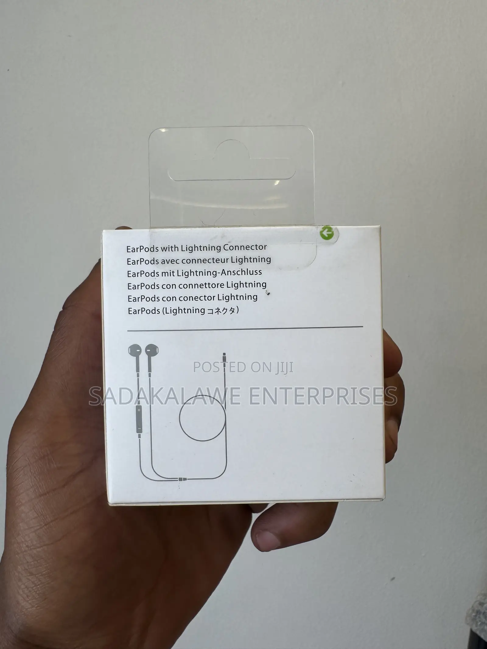 Apple EarPods With Lightning Connector – High Quality Sound