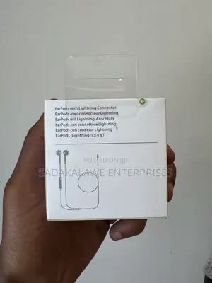 Apple EarPods With Lightning Connector – High Quality Sound