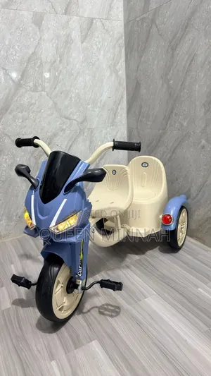 Double-Seater Sport Motorcycle Tricycle
