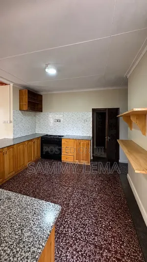 5bdrm Bungalow in Sanpak Area, Njiro for rent