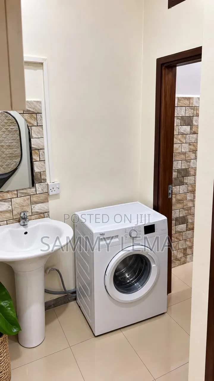 5bdrm Bungalow in Sanpak Area, Njiro for rent