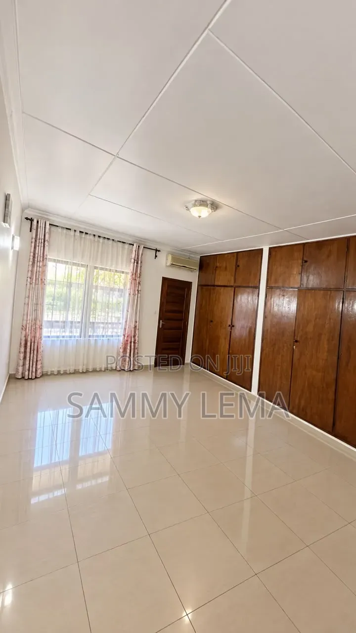 5bdrm Bungalow in Sanpak Area, Njiro for rent