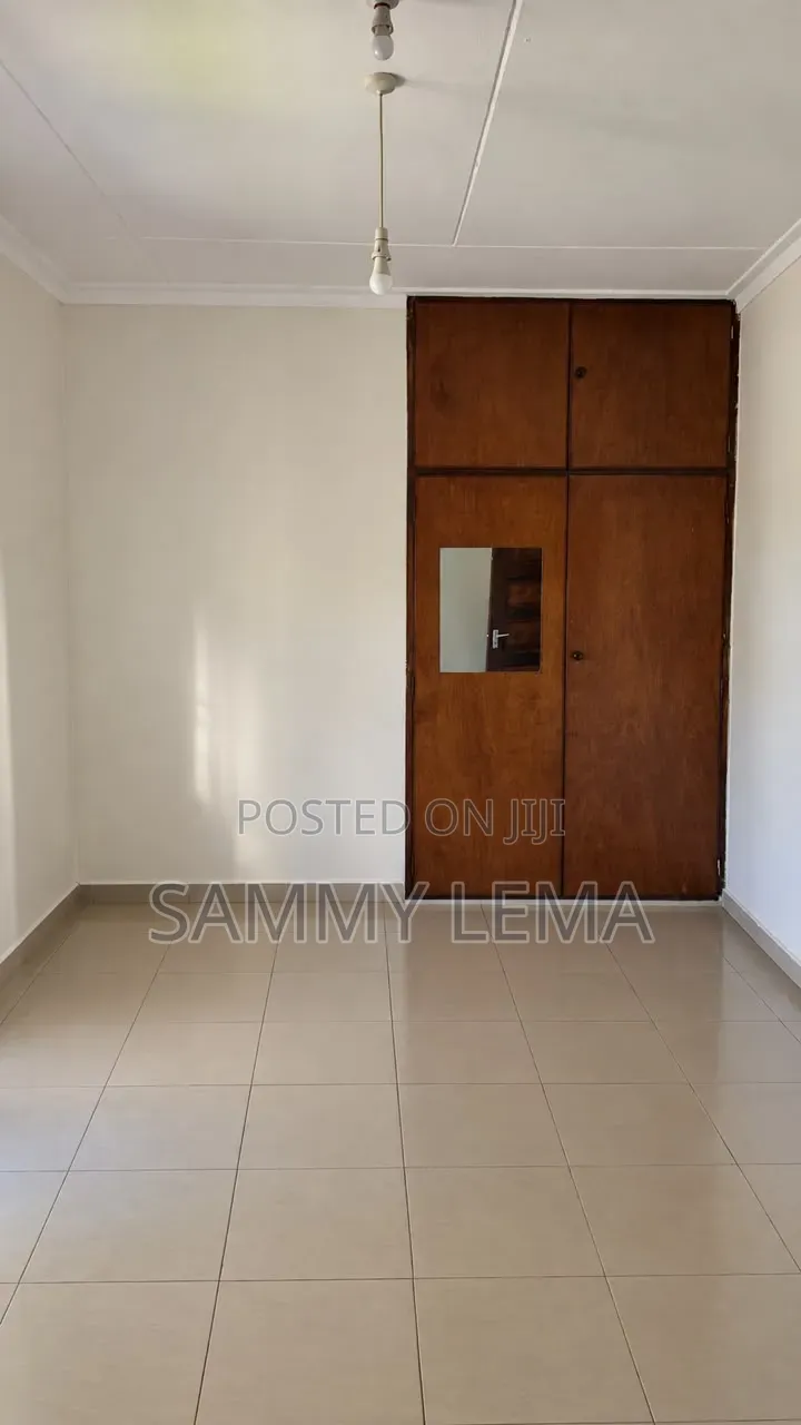 5bdrm Bungalow in Sanpak Area, Njiro for rent