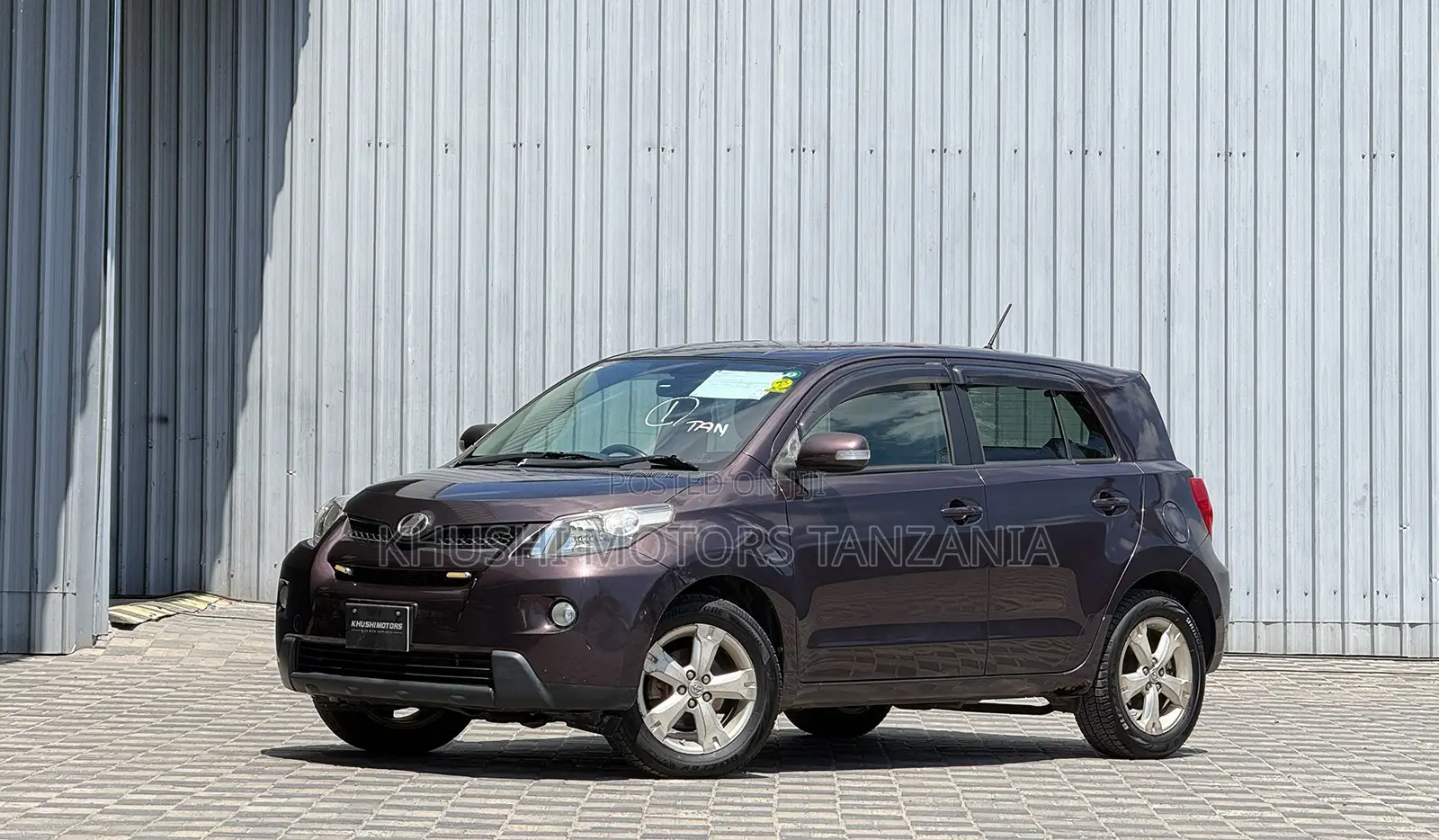 Toyota IST 2007 Burgundy