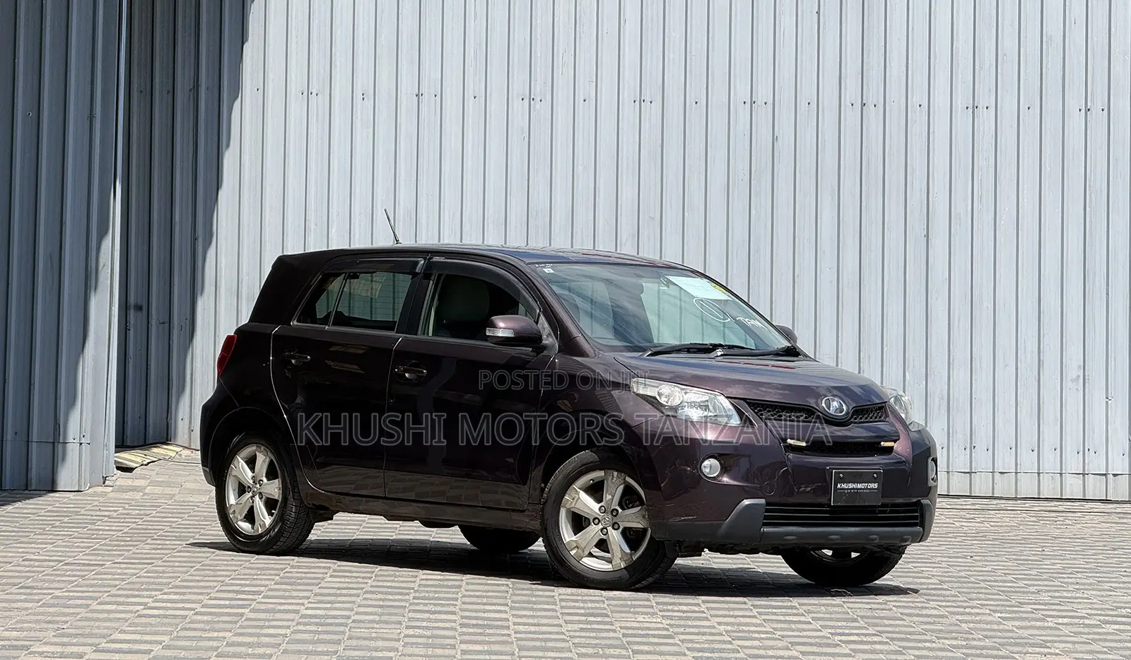 Toyota IST 2007 Burgundy