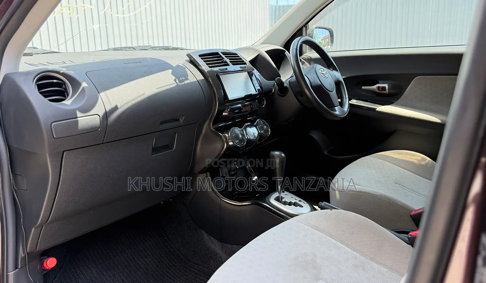 Toyota IST 2007 Burgundy