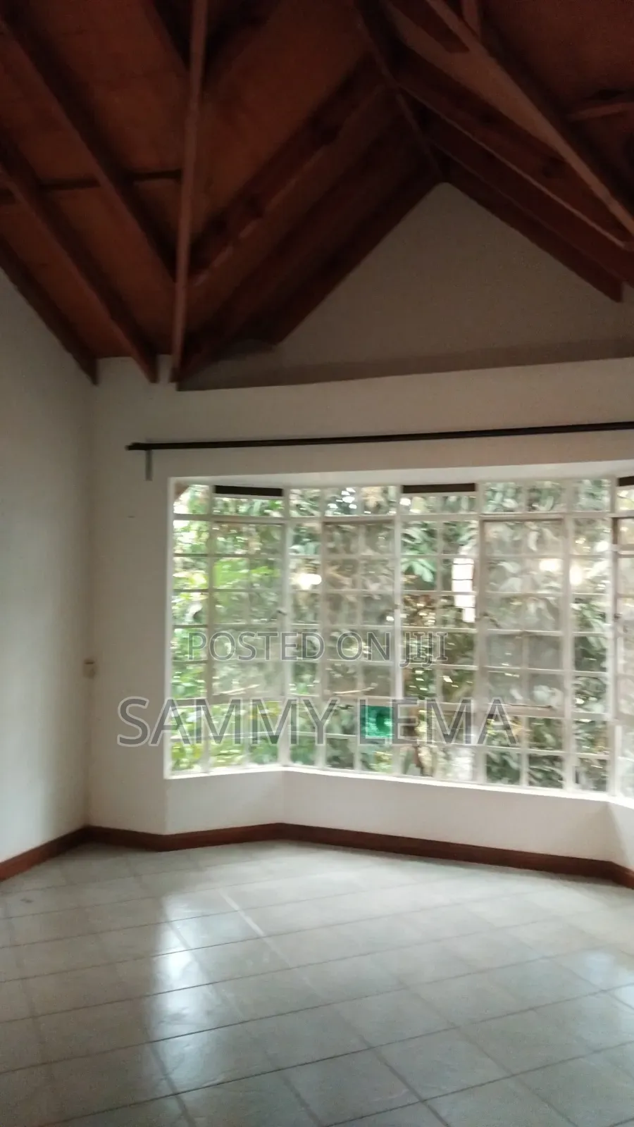 4bdrm Apartment in Sanpark Road, Njiro for rent