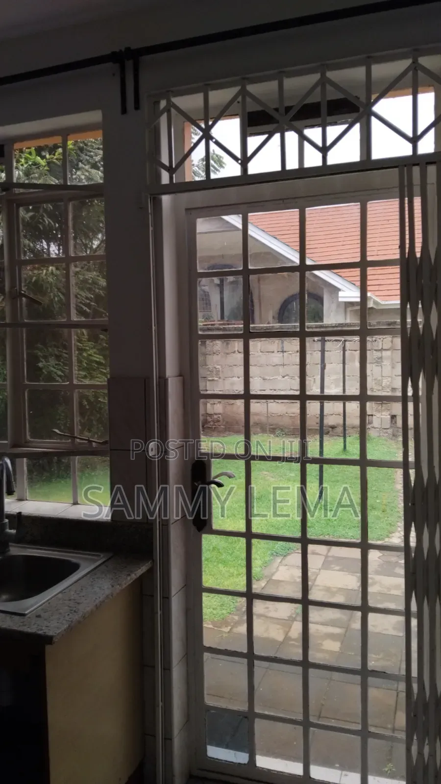 4bdrm Apartment in Sanpark Road, Njiro for rent