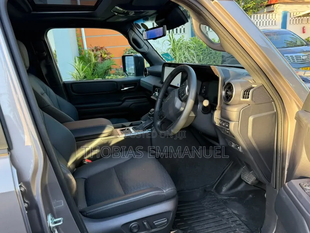 Toyota Land Cruiser Prado 2025 Beige