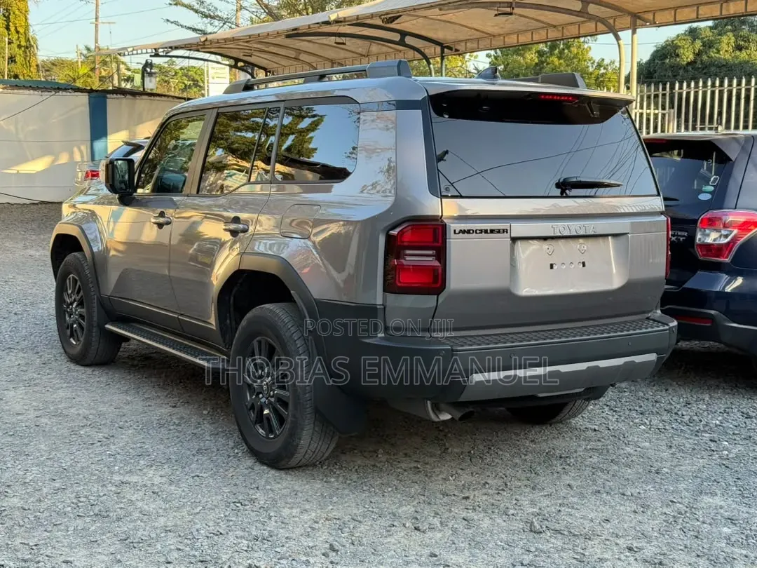 Toyota Land Cruiser Prado 2025 Beige