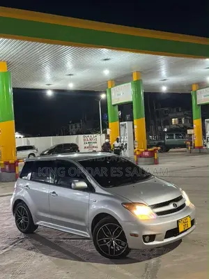 Toyota IST 2005 Silver