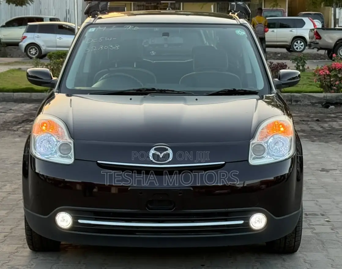 Mazda Verisa 2009 Maroon