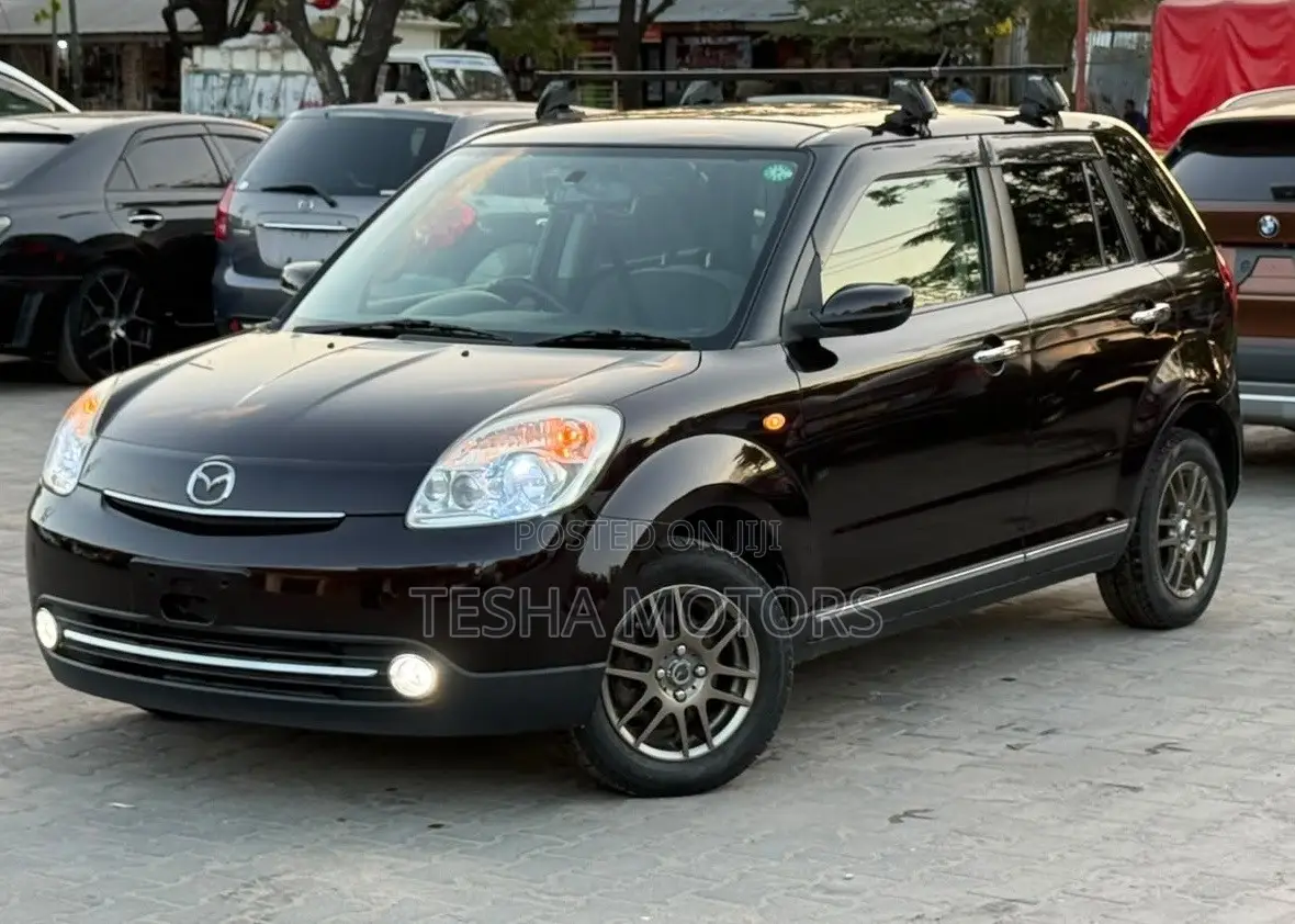 Mazda Verisa 2009 Maroon