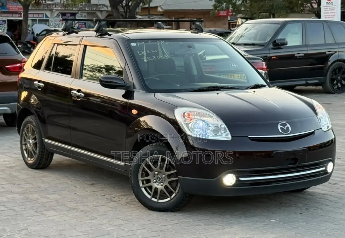 Mazda Verisa 2009 Maroon