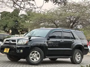 Toyota Hilux Surf 2005 Black