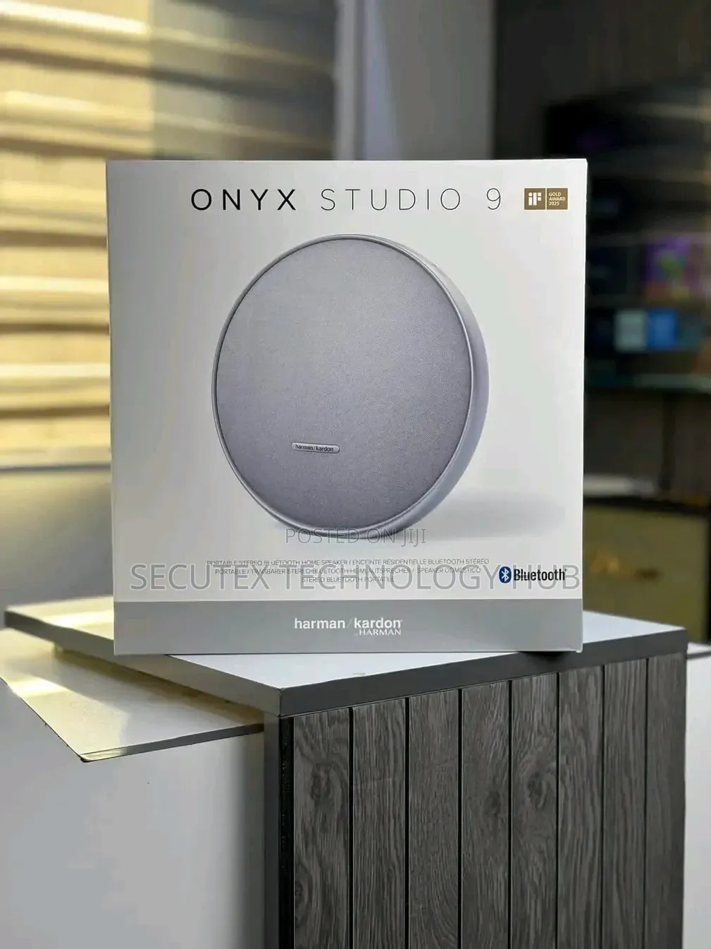 Harman Kardon Onyx Studio 9 Portable Bluetooth Speaker