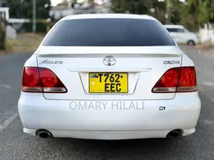 Toyota Crown 2006 Pearl