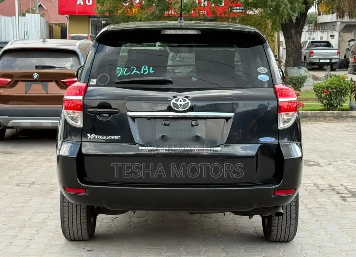 Toyota Vanguard 2010 Black