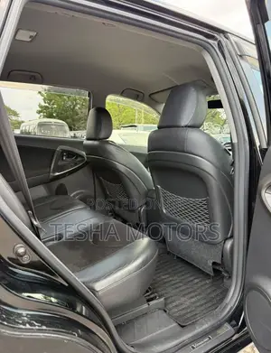 Toyota Vanguard 2010 Black