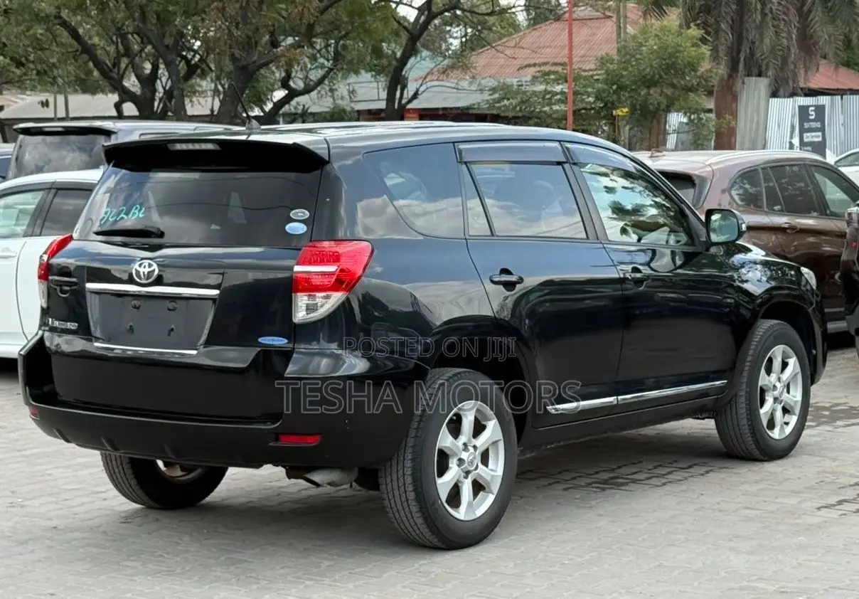Toyota Vanguard 2010 Black