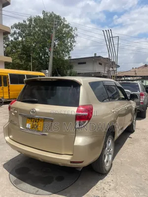 Toyota Vanguard 2012