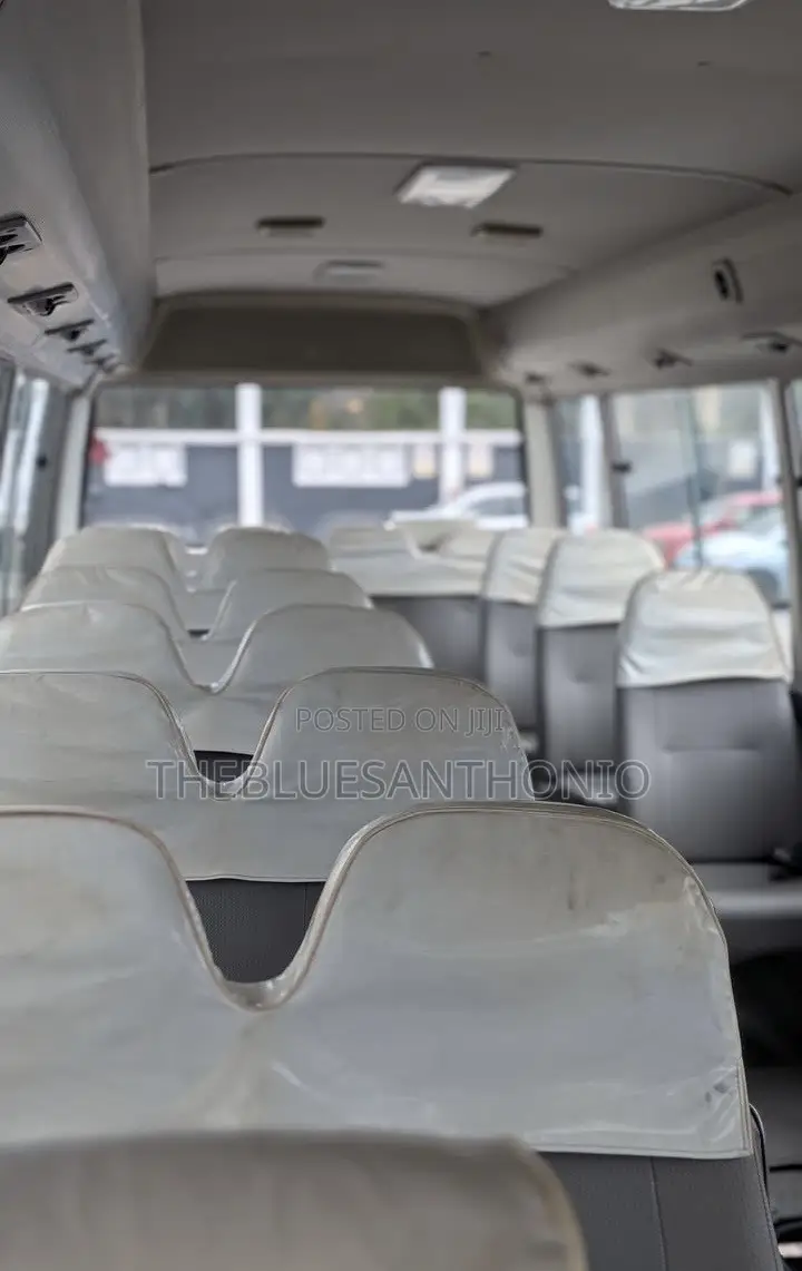 Toyota Coaster 2006 Blue