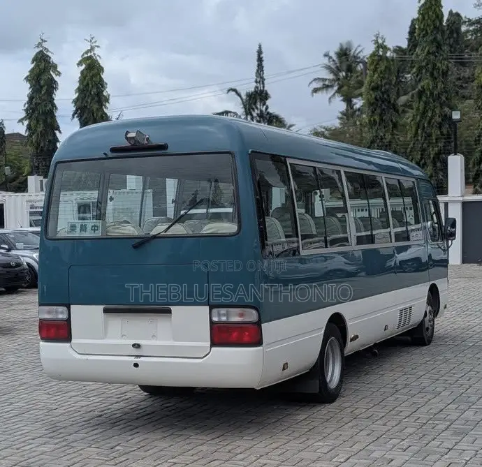Toyota Coaster 2006 Blue