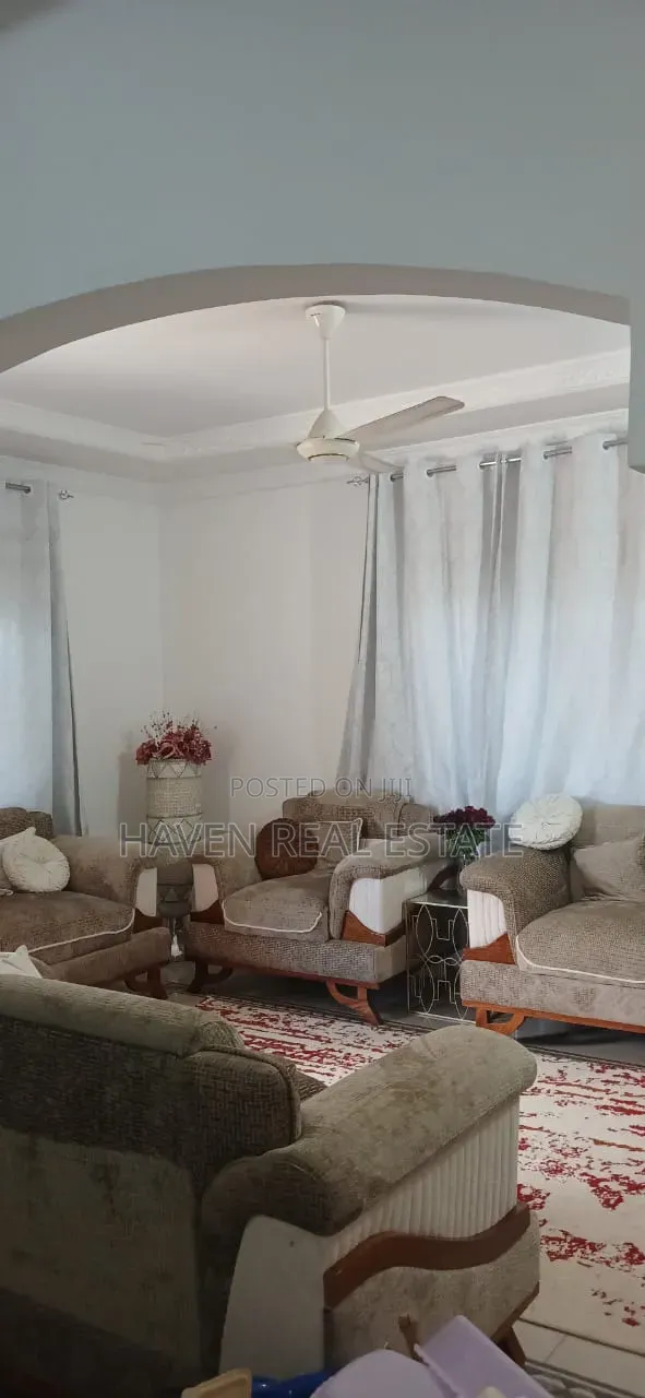 3bdrm House in Mjini for rent
