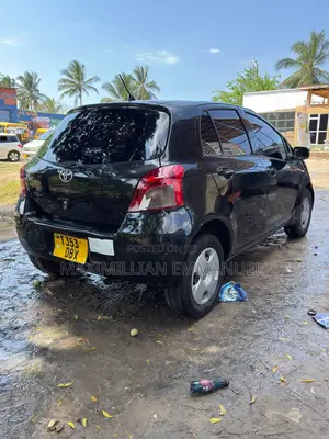 Toyota IST 2005 Blue