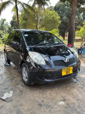 Toyota IST 2005 Blue