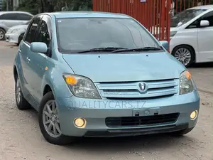 Toyota IST 2005 Blue