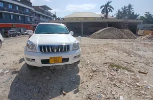 Toyota Land Cruiser Prado 2005 White