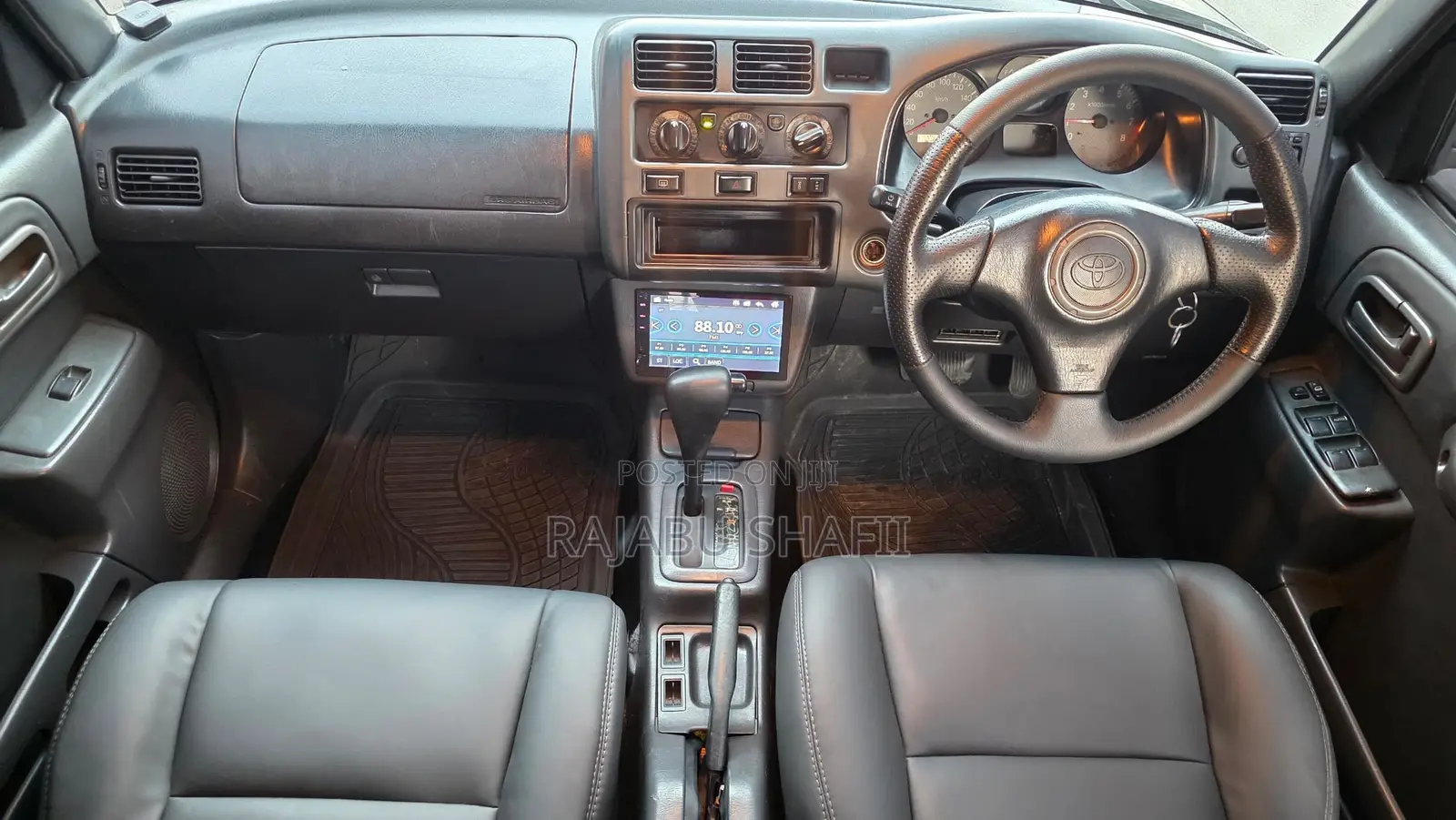 Toyota RAV4 Base 4x4 1999 Gray
