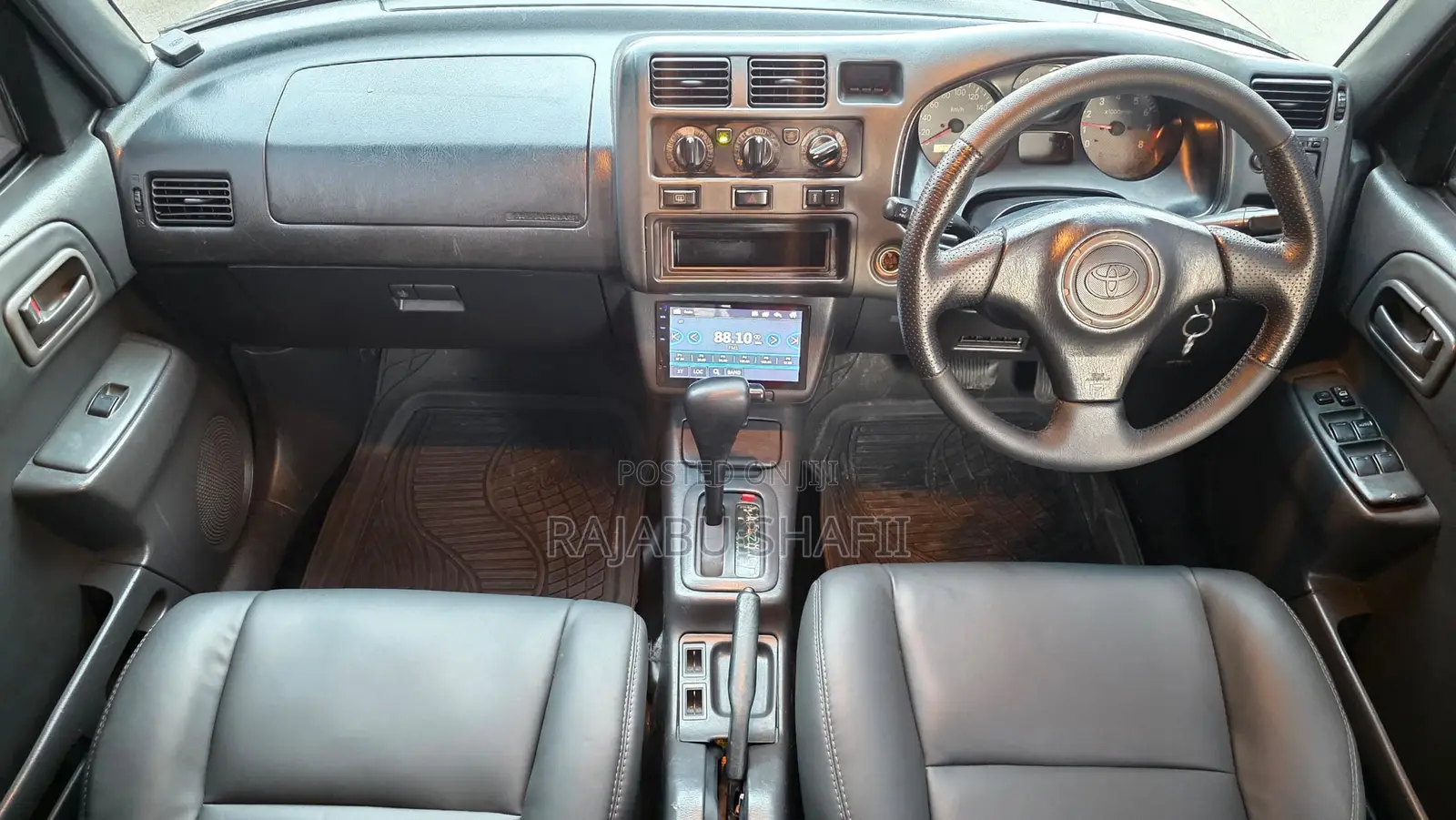 Toyota RAV4 Base 4x4 1999 Gray