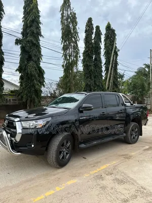 Toyota Hilux Revo Double Cab Deisel 2.8 AWD 2021 Black