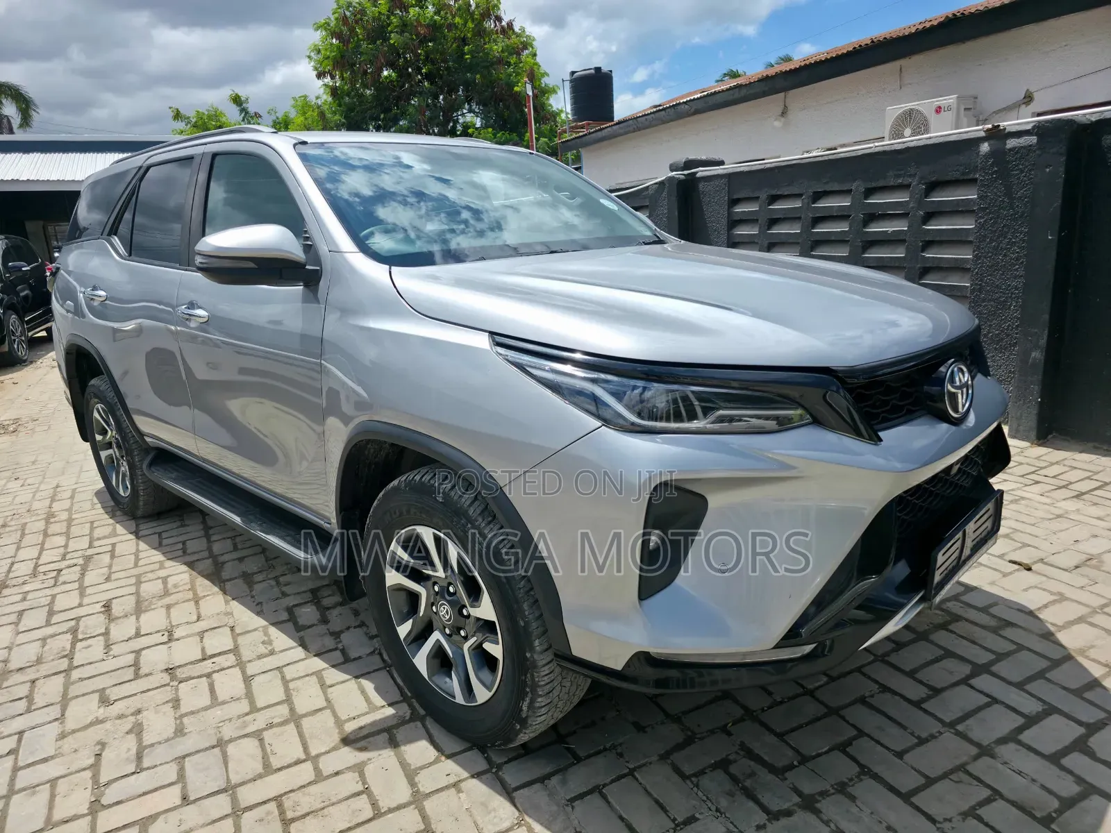 Toyota Fortuner 2.8 D AWD 2024 Silver