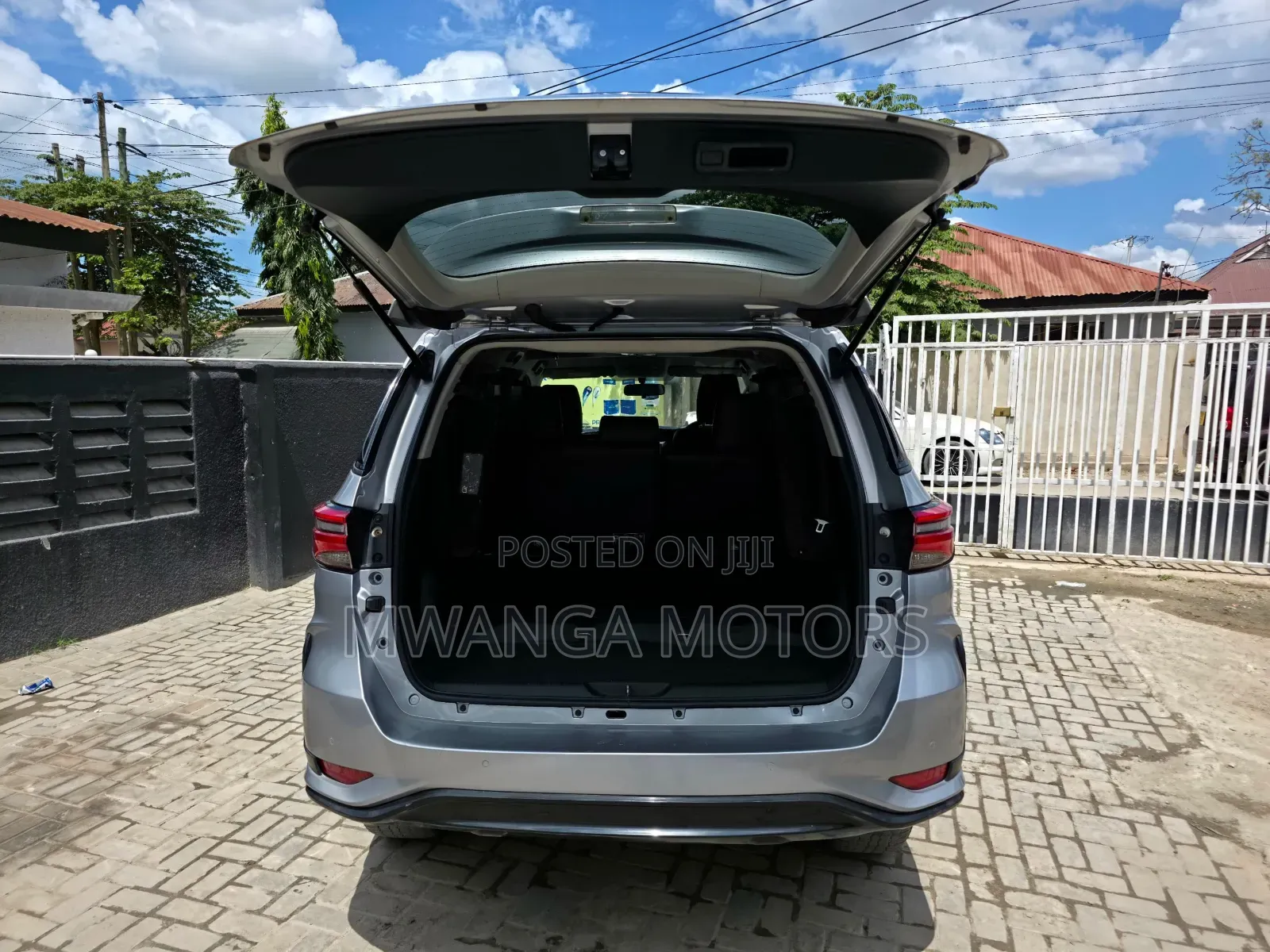 Toyota Fortuner 2.8 D AWD 2024 Silver