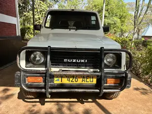 Suzuki Samurai 1989 White