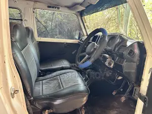 Suzuki Samurai 1989 White