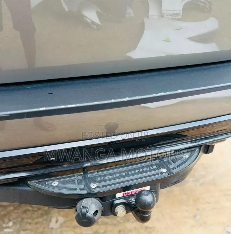 Toyota Fortuner 2.8 D AWD 2023 Gray