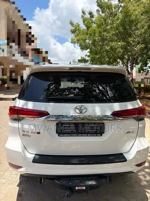 Toyota Fortuner 2.8 D AWD 2020 White