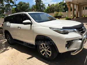 Toyota Fortuner 2.8 D AWD 2020 White