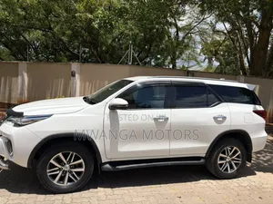 Toyota Fortuner 2.8 D AWD 2020 White