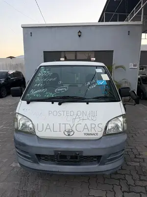Toyota Town Ace Tone 1